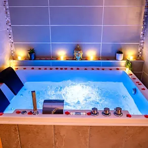 https://il-tait-une-fois-chambre-romantique-spa.fr-provencehotel.com